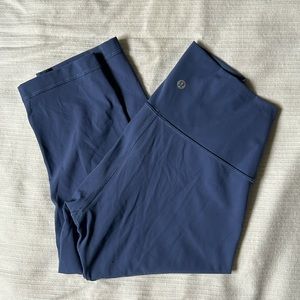 LULULEMON CROPPED ALIGN LEGGINGS